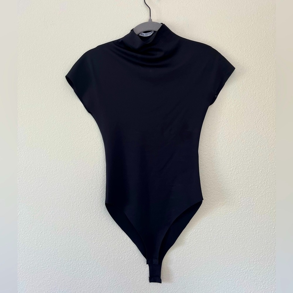 Zara Black Fitted Cap Sleeve Bodysuit